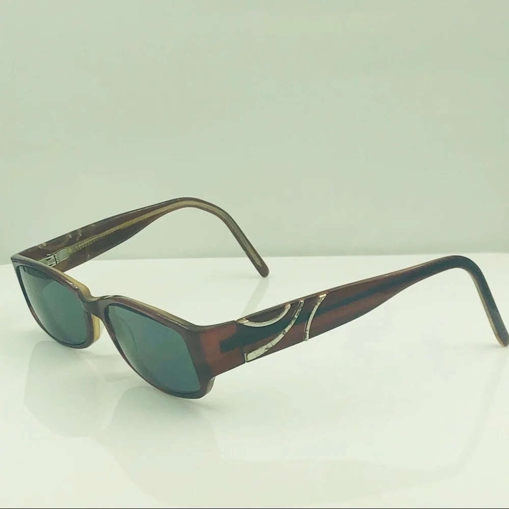 Elizabeth Arden EA1037A Red Oval Sunglasses Frames